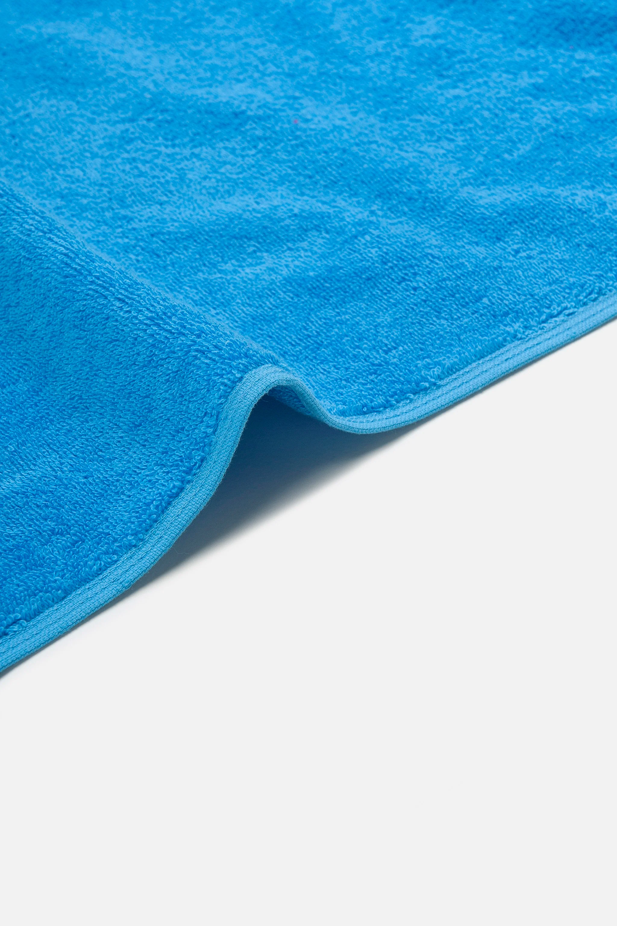 colette-monochrome-beach-towel-_1