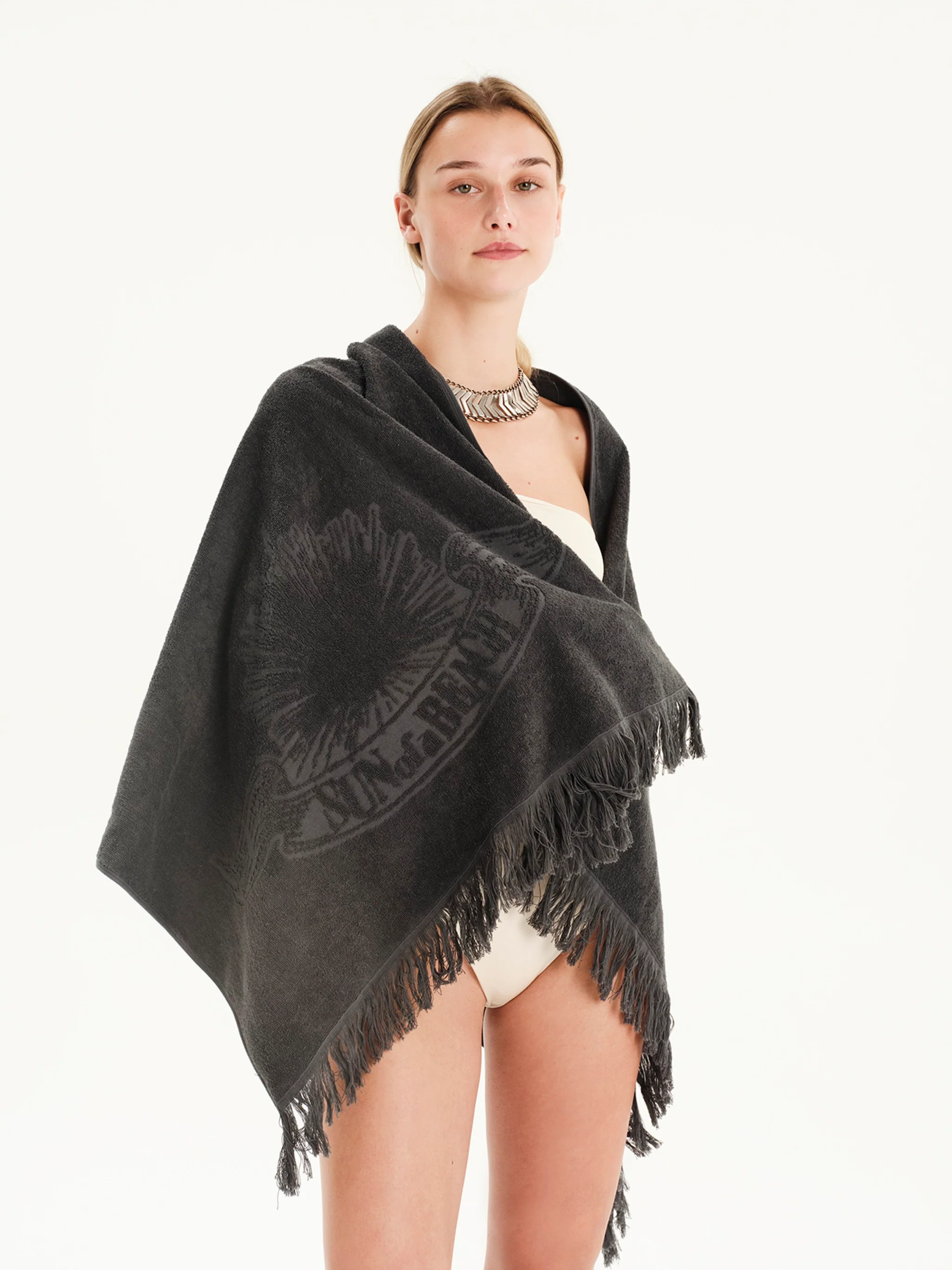 graphite-mini-monochrome-towel_2