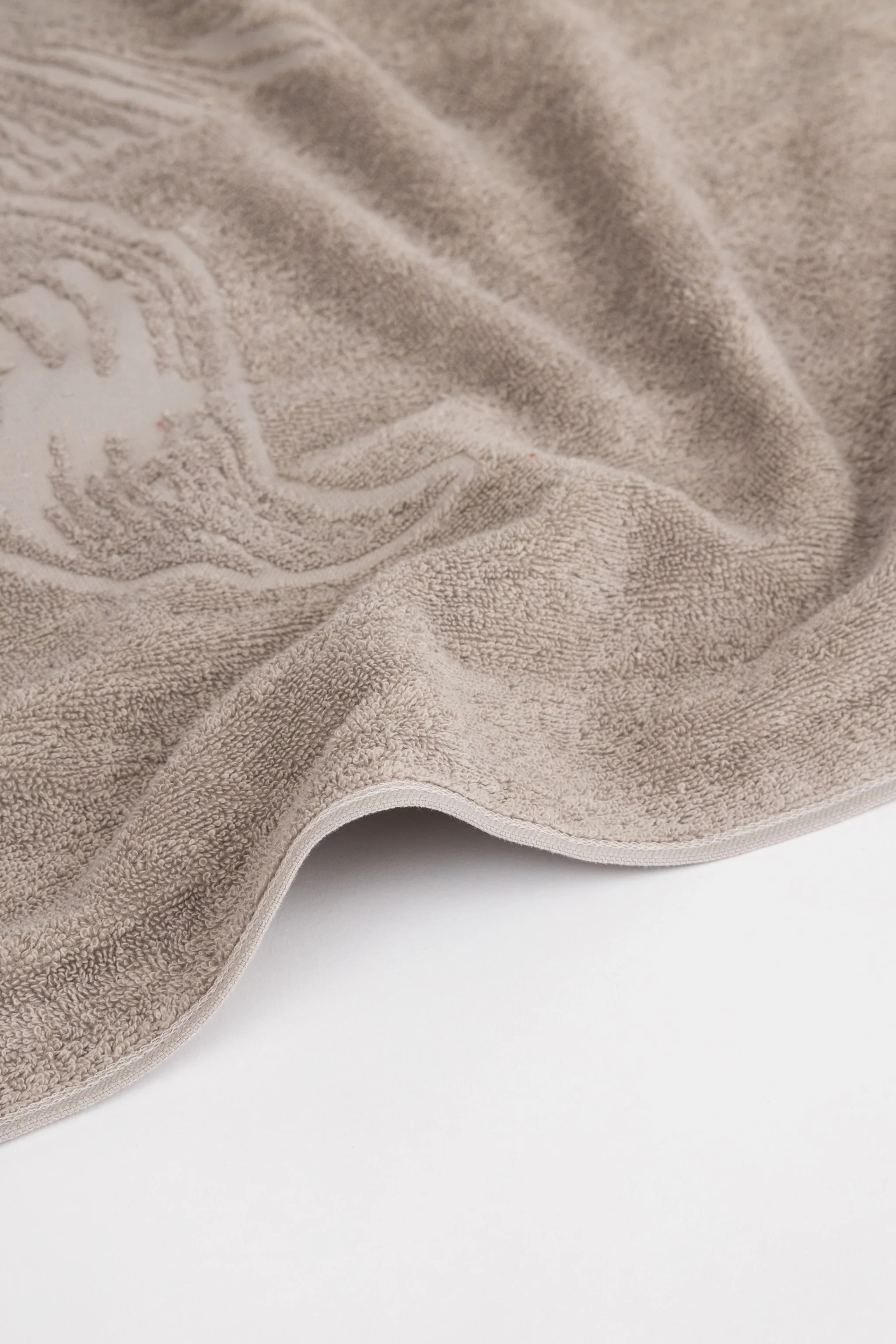 greige-monochrome-beach-towel-3